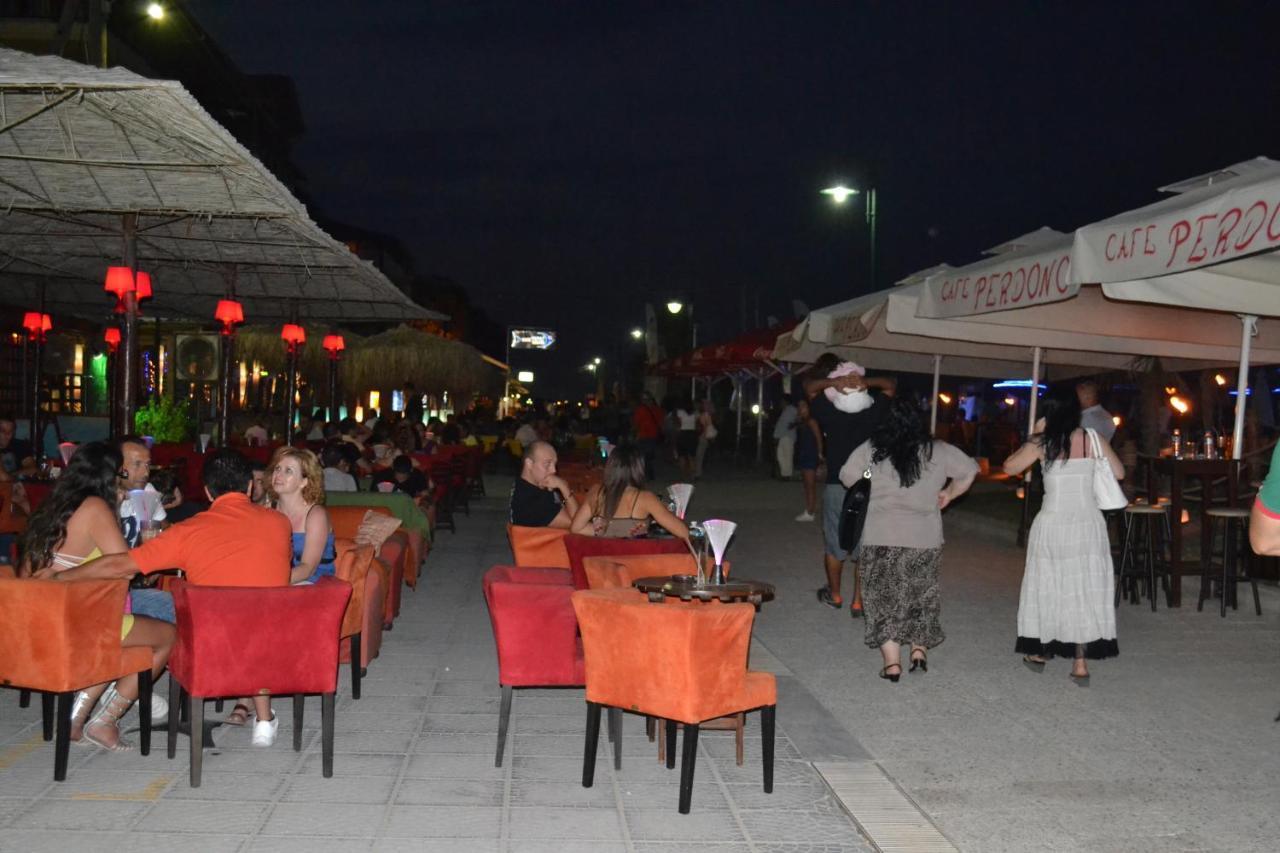 Atira Apart Hotel Olympiakí Aktí Kültér fotó
